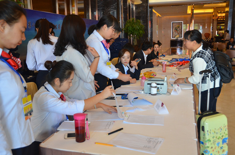 各地律师代表团陆续抵达酒店




