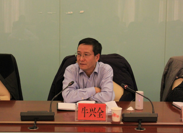 12月1日，2016年度全省司法行政工作绩效考评张掖汇报会在张掖宾馆顺利召开。会议结束后，省司法厅副厅长、省律协党组书记牛兴全与张掖律师进行了座谈交流。张掖市司法局党组书记、局长杨瑗芳，党组副书记、副