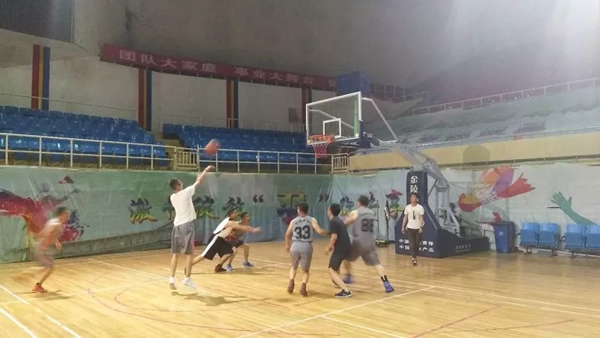 2018年6月9日，甘肃金城律师事务所为了迎接本所二十六周年所庆，在兰州市体育馆举办了一场激动人心的篮球友谊赛。