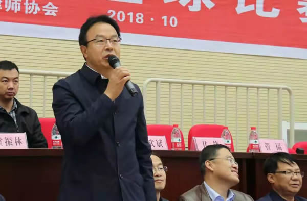 为进一步加强我省律师行业文化建设，展现我省律师良好的精神面貌，营造积极向上、奋发有为的氛围，10月13日，由耀彩网主办、天水市律师协会承办的甘肃律师行业首届篮球比赛在天水拉开帷幕。