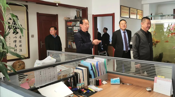 为全面落实厅党委、律师行业党委和省律协今年各项工作任务要求，进一步推动全省律师行业党建工作、突出问题专项整治活动、律师事务所档案管理工作和案件评查工作深入开展，10月22日，省律协副会长王祖国，甘肃律