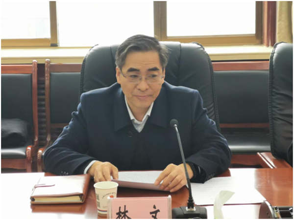 11月22日，白银市律师行业党委第二次（扩大）会议暨全市律师行业警示教育大会顺利召开，市司法局党组书记、局长林文出席会议并讲话。会议由市司法局党组成员、副局长、市律师行业党委书记苟黎源主持、市律师行业