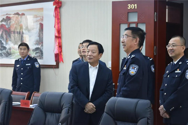 3月30日下午，甘肃省司法厅党委书记、厅长牛纪南一行到省第二强制隔离戒毒所检查督导政法队伍教育整顿工作。他强调，要深入学习贯彻习近平总书记关于加强政法队伍建设、司法行政工作的重要指示和训词精神，扛实扛