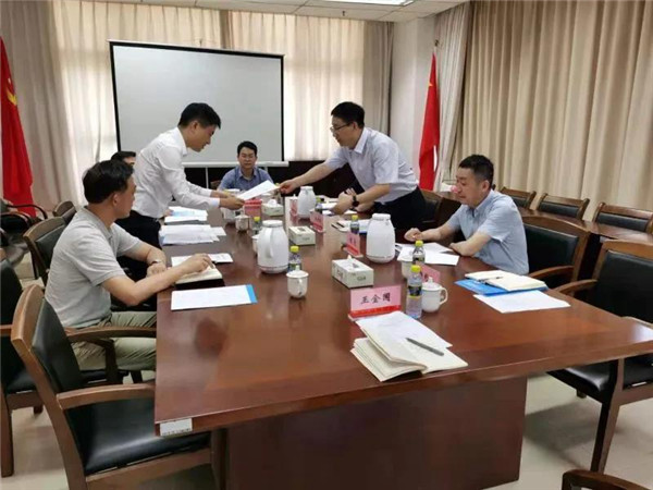 本网讯  4月12日，甘肃省司法厅副厅长韩世峰带领省司法厅、省经济合作局、省会展服务中心相关工作人员赴海南省开展第二十七届兰洽会专请专访工作。