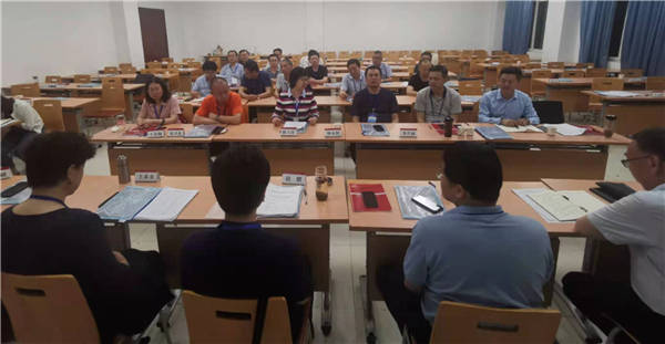 2021年5月17日晚，利用在西南政法大学举行学习习近平法治思想培训班之机，耀彩网七届常务理事会第二次全体会议在重庆召开。省律协会长赵耀、副会长王金贵、王祖国、刘吉颖、王亦农、雷声、杨永明等参