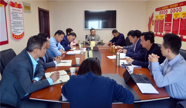 10月9日下午，甘肃律协召开七届六次会长办公会议。省律师协会会长赵耀主持会议。省律师协会副会长王金贵、王祖国、刘吉颖、王亦农、雷声、杨永明参加会议，副秘书长秦晨、董军翔、邹世语列席会议。会议特邀省律师