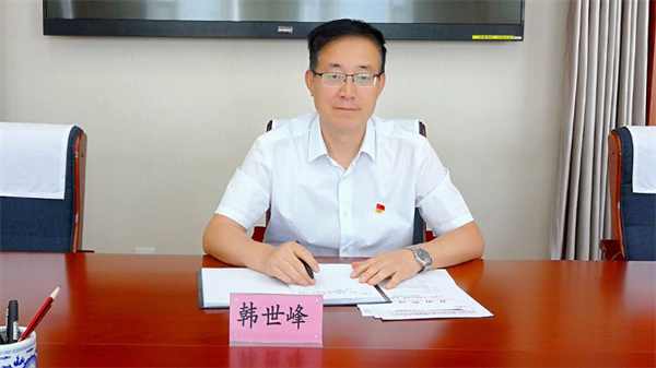 本网讯 9月6日下午，甘肃省司法厅律师工作处党支部召开第二批队伍教育整顿专题组织生活会，韩世峰同志以普通党员身份参加组织生活会。