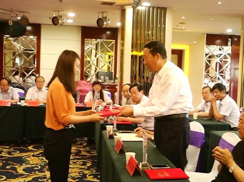 7月1日，在建党95周年来临之际，为了切实提升广大律师的政治意识与业务素质，庆阳市律师协会举办了“中国梦 律师梦”主题演讲比赛。