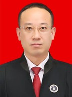 男，汉族，生于1980年1月，民进会员，大学本科学历。2000年9月至2004年7月在西北政法大学就读，2004年7月至2010年8月在甘肃开诚律师事务所律师从事专职律师工作，2010年8月至2017年3月在甘肃文谭律师事务所副主任，2017年3月至今任甘肃为道律师事务所主任。现任耀彩网知识产权专业委员会委员，白银市律师协会理事会常务理事，白银市律师协会青年律师工作委员会主任，白银市特殊教育学校法制副校长。曾获得白银市第一届、第二届公诉人律师论辩赛最佳辩手；2016年甘肃省首届公诉人论辩赛优秀辩手