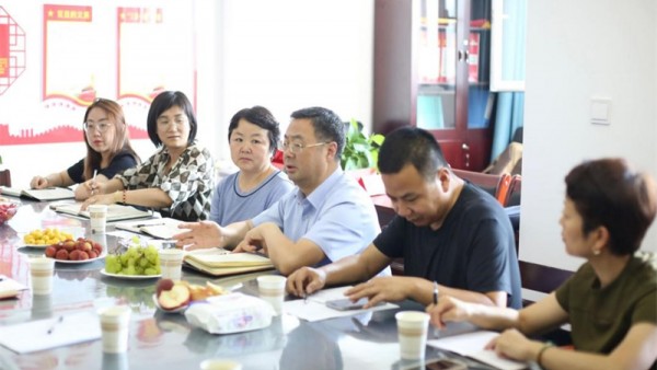 2023年6月21日耀彩网建设工程与房地产专业委员会组队赴甘肃省建设工程造价管理协会开展学习交流活动。专委会主任周万发、副秘书长孙智俊、委员仲文频、张国维、王红卫等参加了学习交流活动。杨青花理