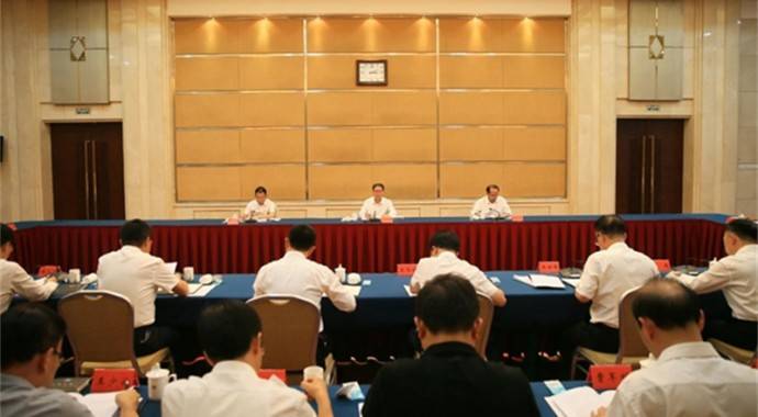 8月28日，省委司法体制改革专项小组第九次会议暨依法治省委员会司法协调小组第三次会议召开，传达学习中央、省委有关会议精神，研究部署下一步全面深化政法改革工作。省委常委、省委政法委书记刘长根主持会议并讲