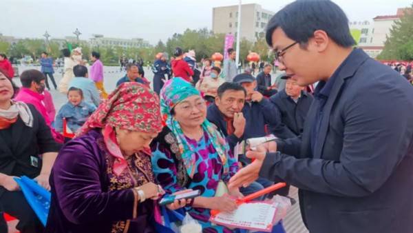 一面锦旗背后的法治温度与青春担当​——记司法部第二批西部锻炼计划青年律师袁天润